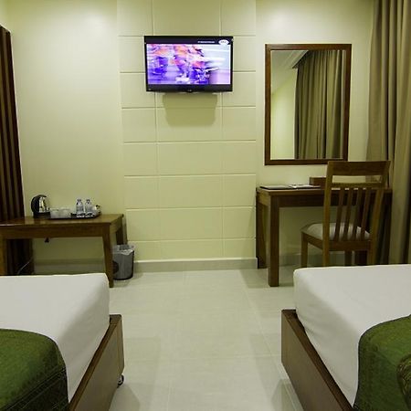 Rose Emerald Hotel Phnom Penh Dış mekan fotoğraf