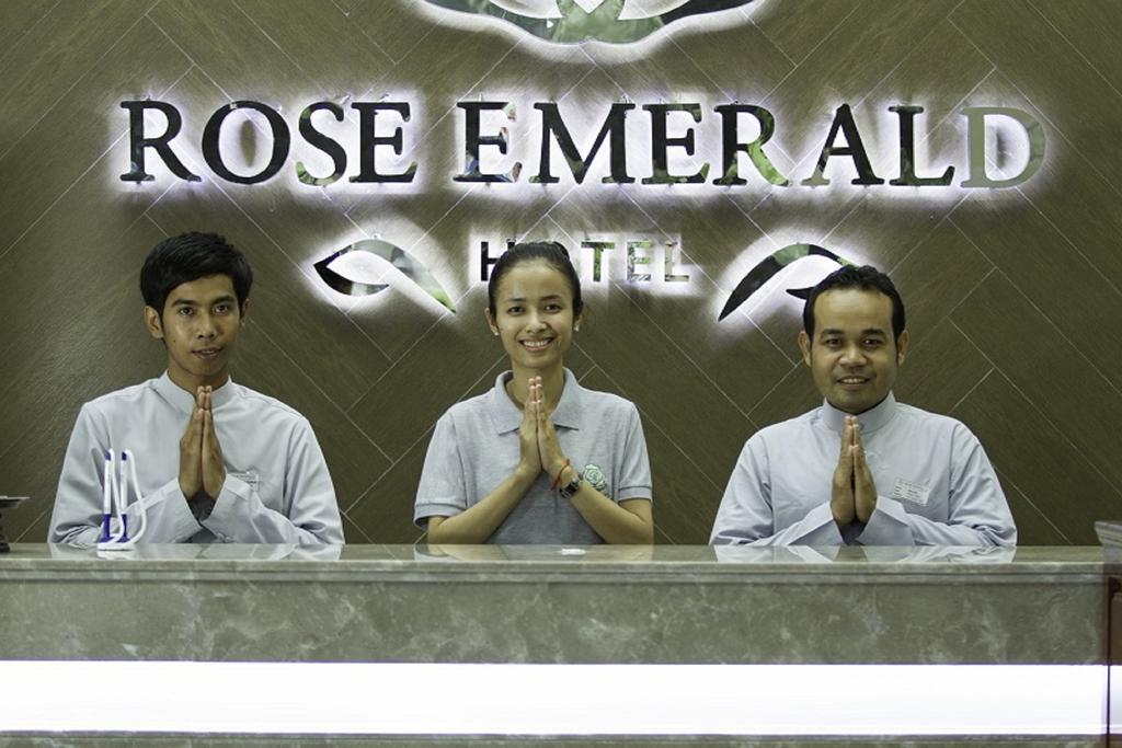 Rose Emerald Hotel Phnom Penh Dış mekan fotoğraf