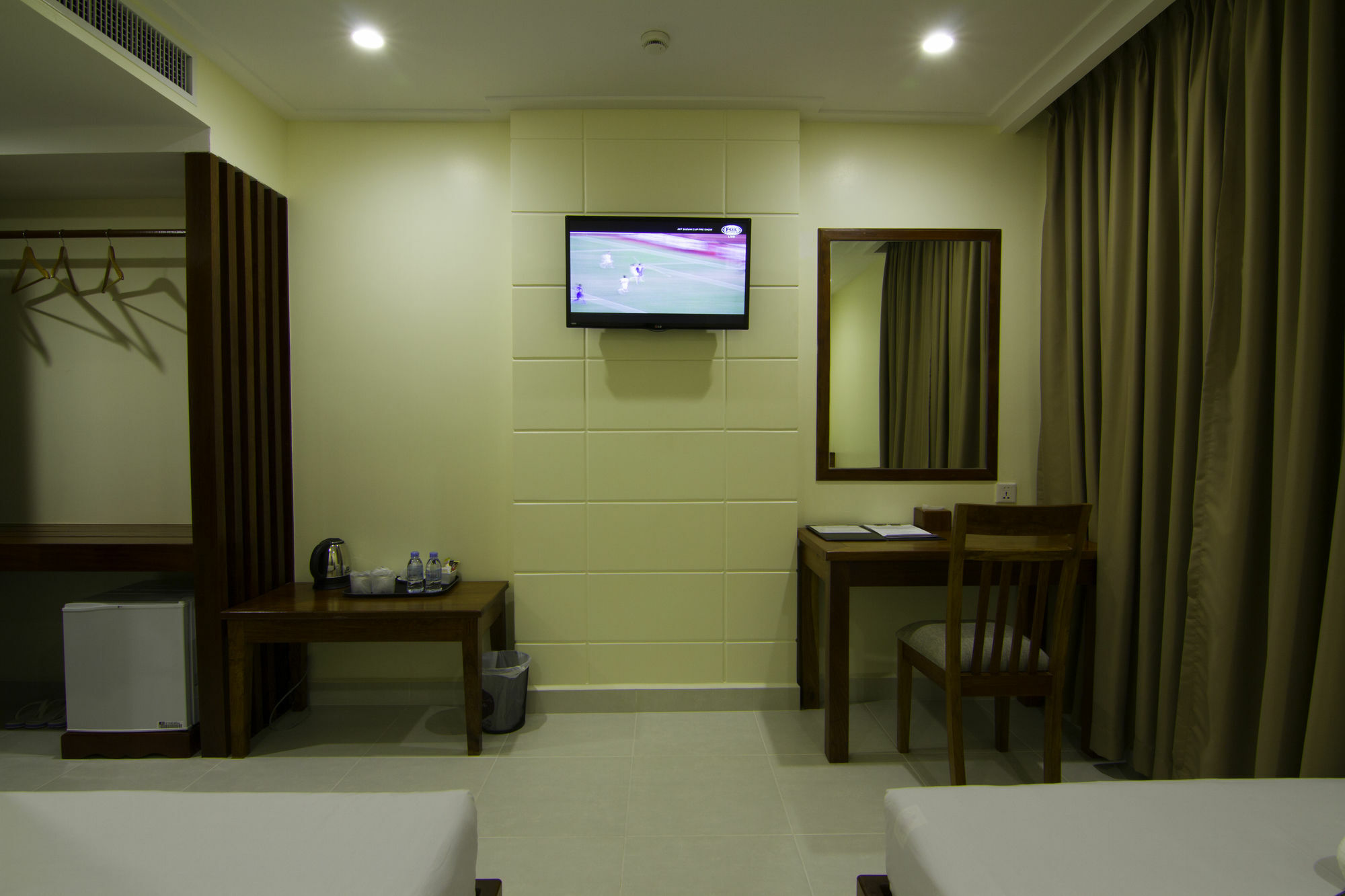 Rose Emerald Hotel Phnom Penh Dış mekan fotoğraf