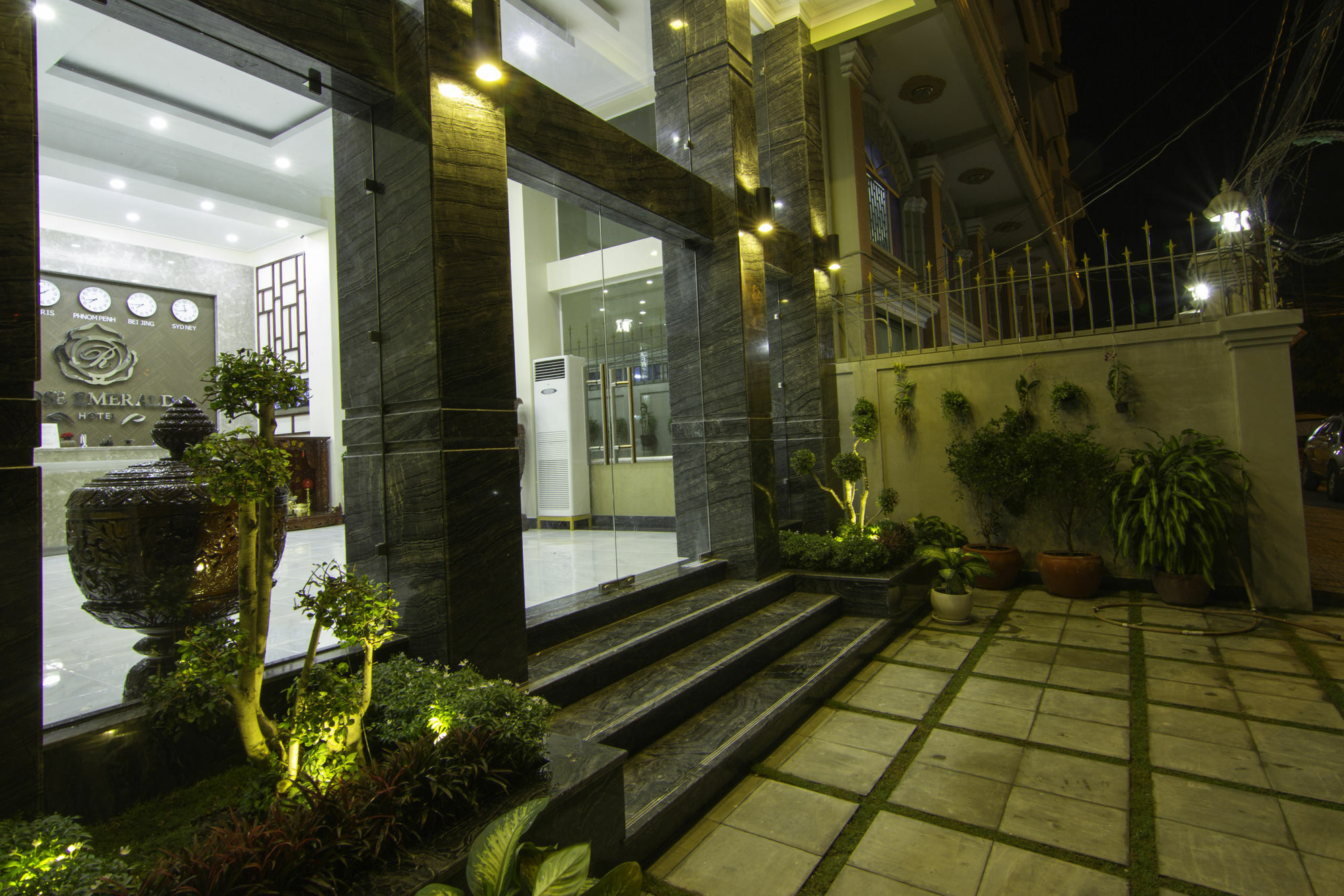 Rose Emerald Hotel Phnom Penh Dış mekan fotoğraf