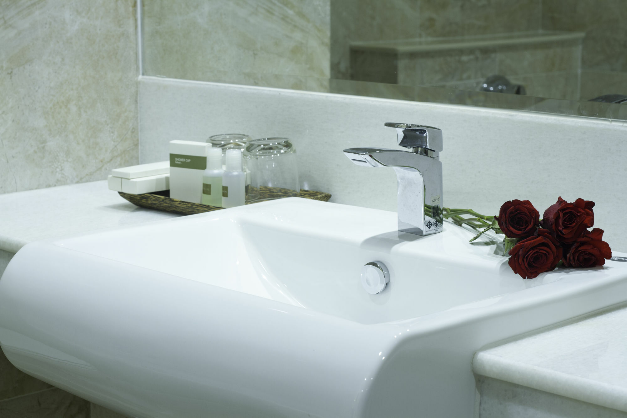 Rose Emerald Hotel Phnom Penh Dış mekan fotoğraf